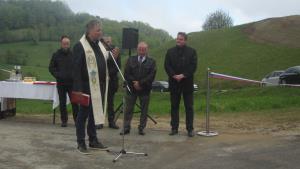 Blagoslov in modri nasveti župnika Marka Šramla. (Foto: ŠENTJURČAN)